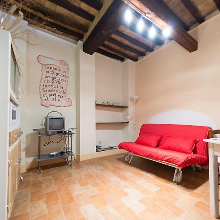 Appartamenti Turistici Vicolo S. Chiara Sassoferrato Eksteriør bilde